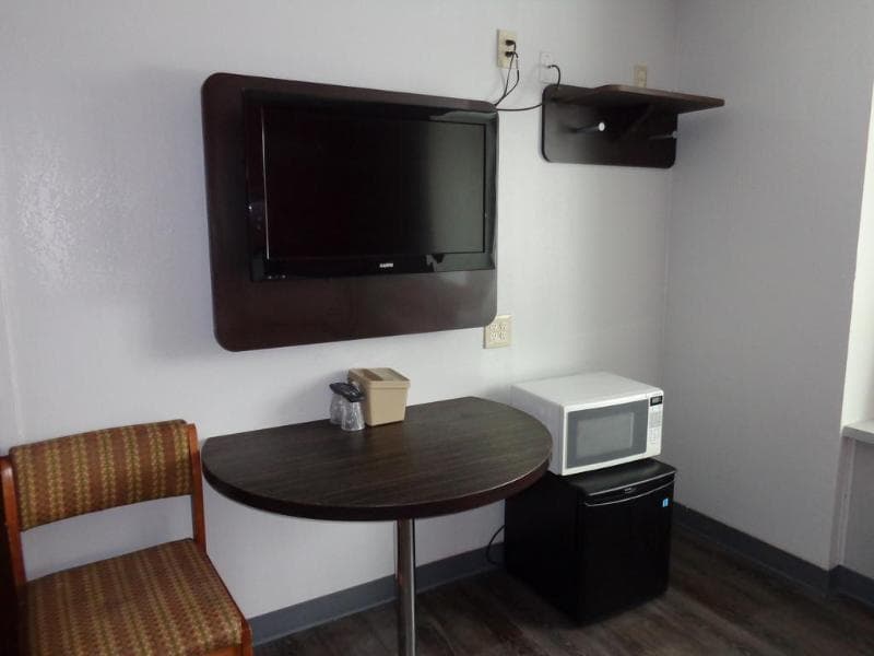 Quality Inn & Suites Watertown Fort Drum 2