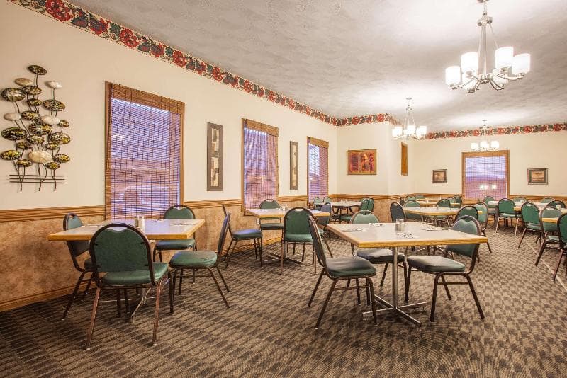 Knights Inn Woodstock 3