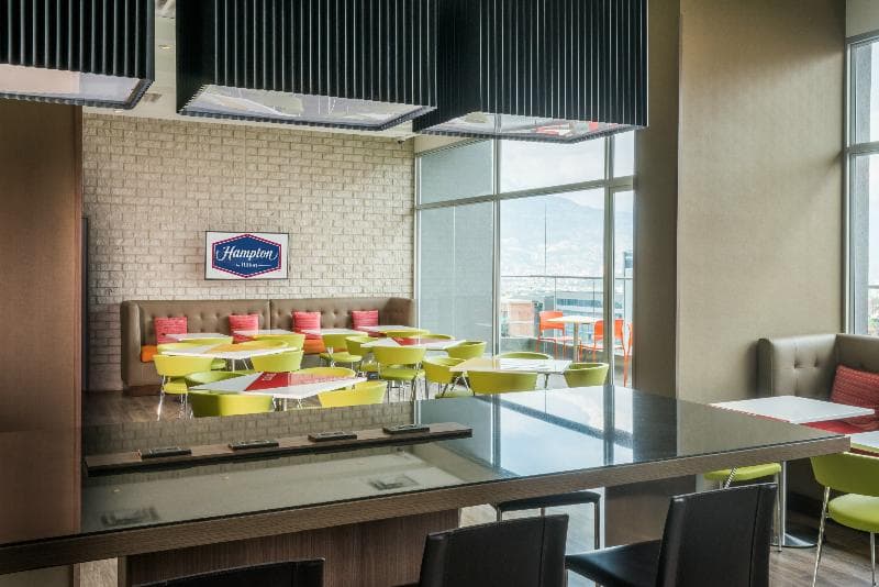 Hampton by Hilton Medellin 5