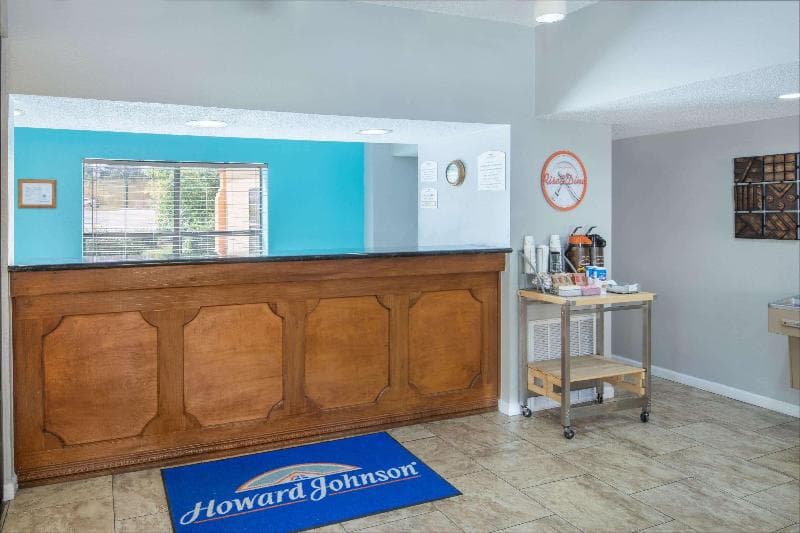 Howard Johnson by Wyndham Vicksburg 4