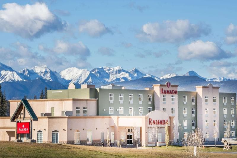 Ramada By Wyndham Hinton photo 1