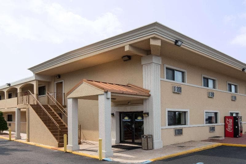 Days Inn By Wyndham Long Island/Copiague 4