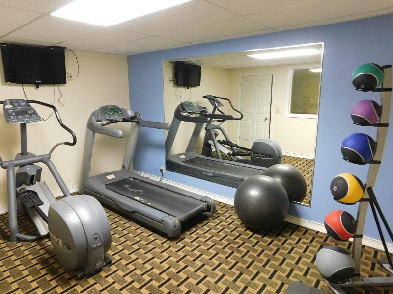 Days Inn By Wyndham West Branch Iowa City Area 2