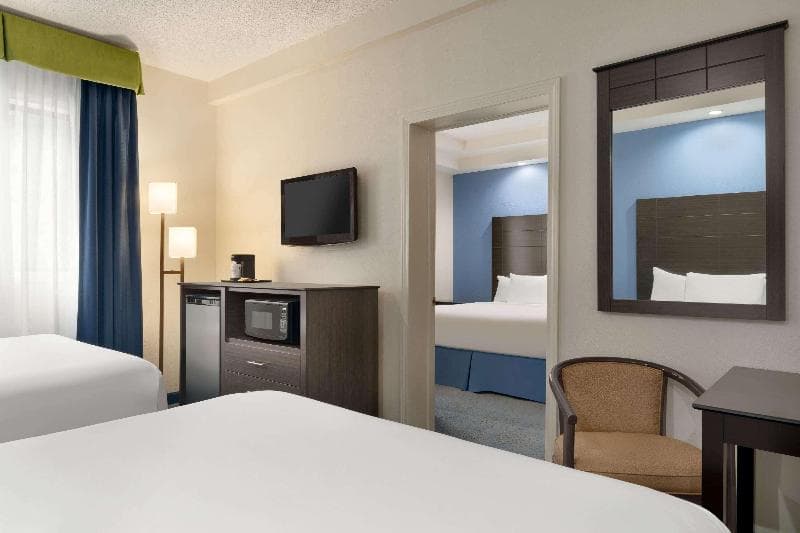 Days Inn By Wyndham Tamworth 2