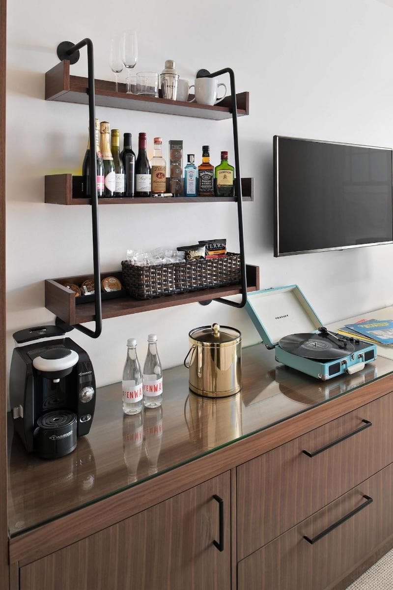 Fenway Hotel, Autograph Collection 4