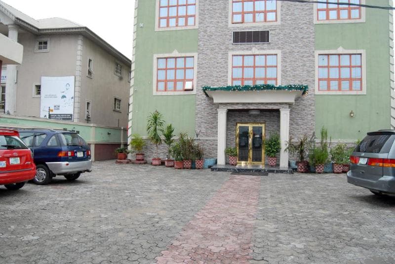 Royal Park Hotel & Suites 2