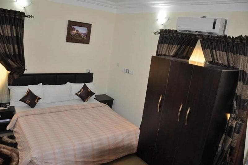 Western Dreams Hotel 3