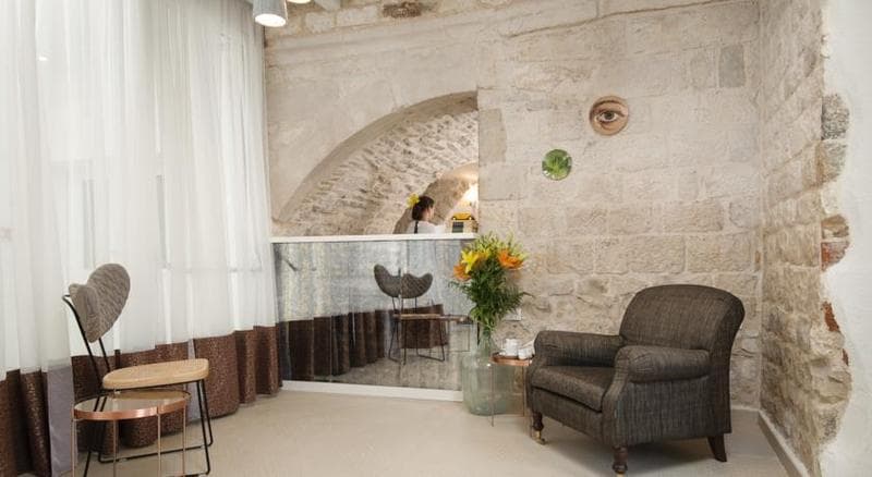 Xii Century Heritage Hotel 4