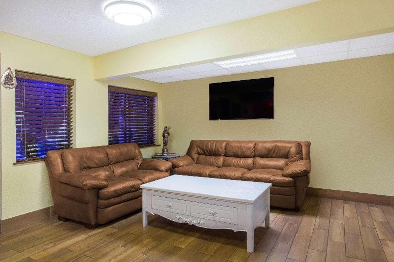 Super 8 By Wyndham Baker City 4