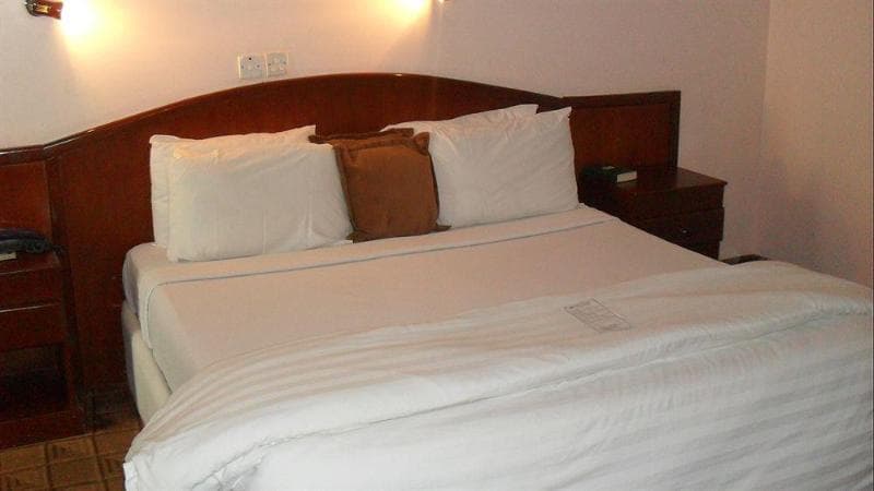 Denis Hotel 3