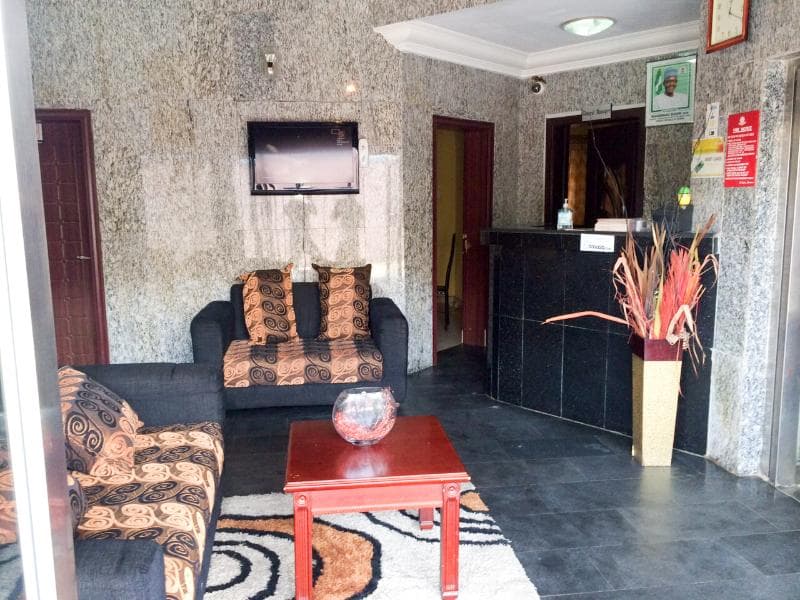 Golden Bird Hotel & Suites photo 1