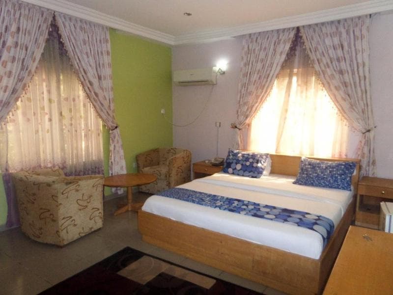 Junbic Apartment And Suites 4