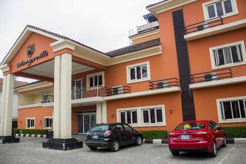 Manyxville Hotel & Suites main