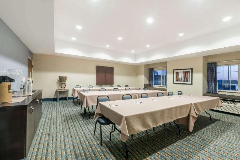 Microtel Inn & Suites By Wyndham Stanley photo 1