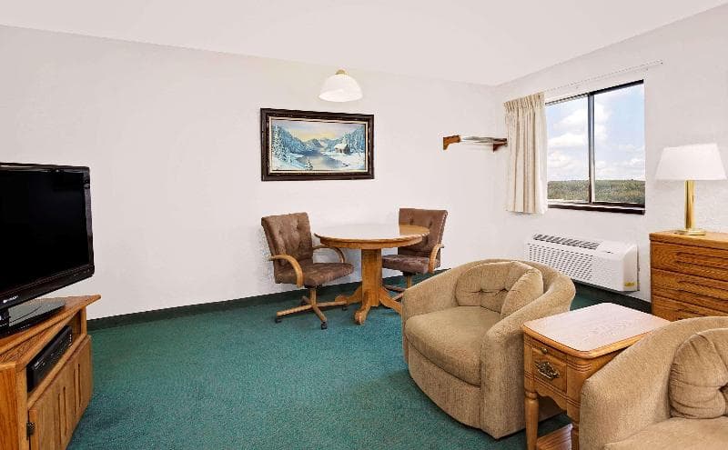 Super 8 By Wyndham Cut Bank 2