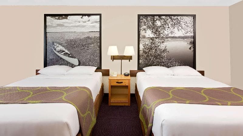 Super 8 by Wyndham St. James 5