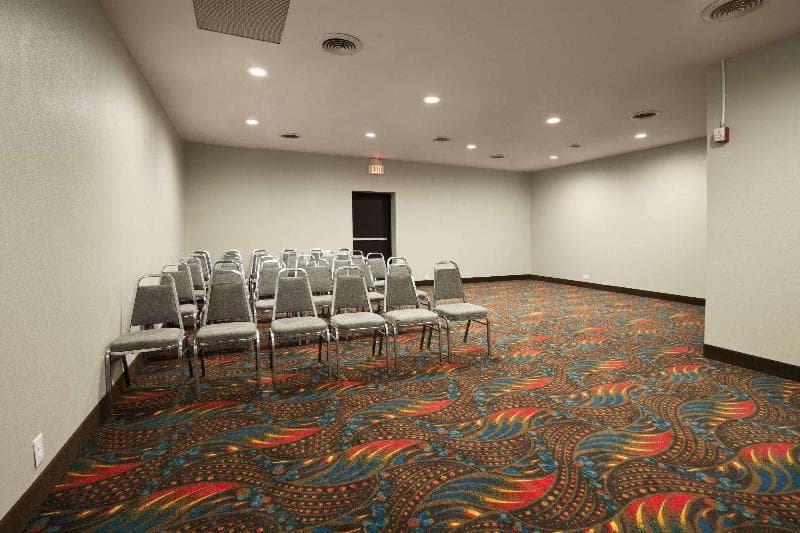 Days Inn By Wyndham Henryetta photo 1