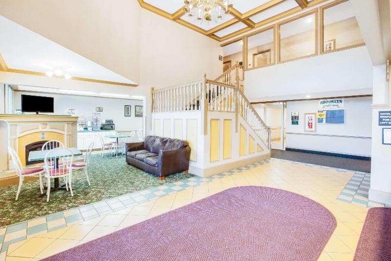 Super 8 By Wyndham Brooklyn 3