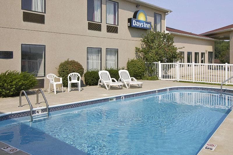 Days Inn By Wyndham Hillsboro 3