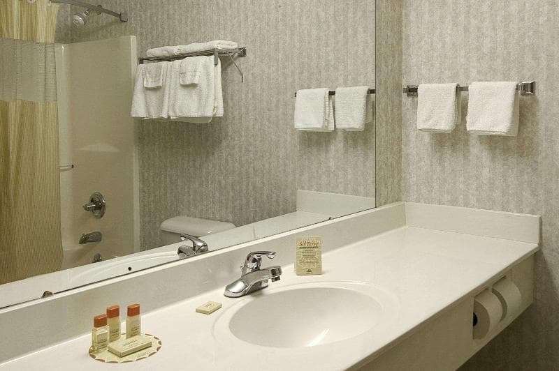 Days Inn By Wyndham Hillsboro photo 1