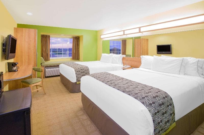 Microtel Inn & Suites by Wyndham Delphos 3