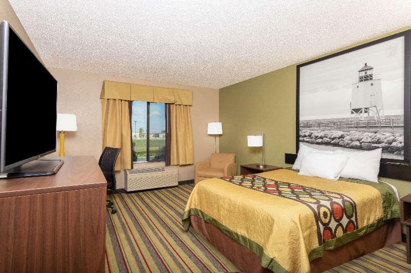 Super 8 By Wyndham Goshen 2