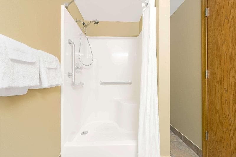 Super 8 By Wyndham St. Clair Mo 4