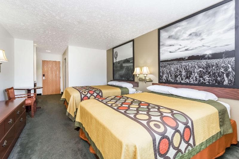 Super 8 By Wyndham Alma 4