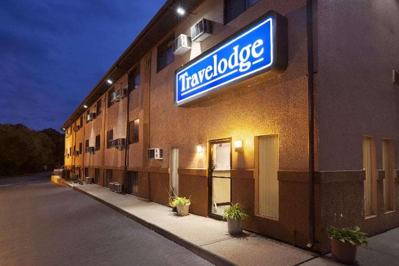 Travelodge By Wyndham La Porte/Michigan City Area 4