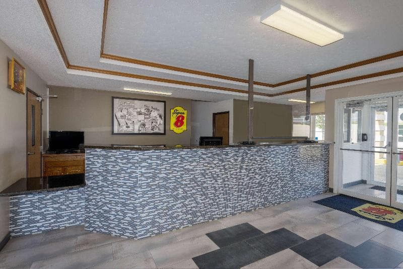 Super 8 By Wyndham De Soto 5