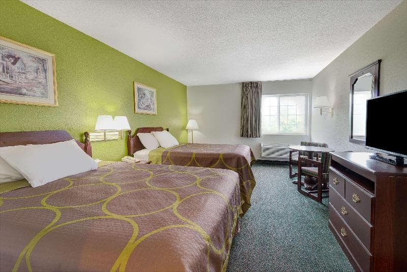 Super 8 By Wyndham De Soto 4