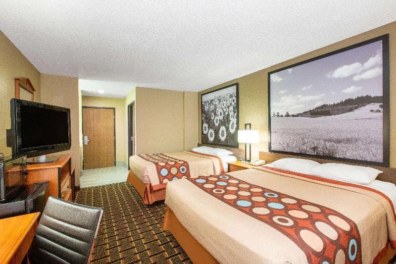 Super 8 by Wyndham Ottawa 3