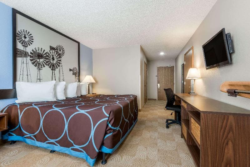 Super 8 By Wyndham Beloit 2