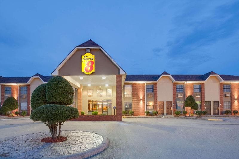 Super 8 By Wyndham Morrilton 5