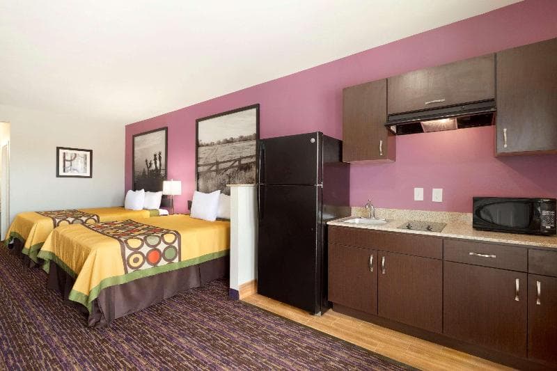 Super 8 By Wyndham Carrizo Springs 2