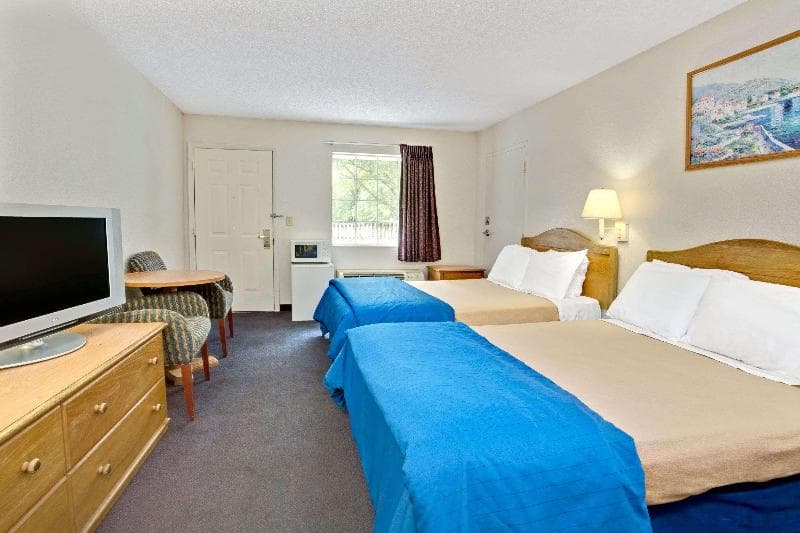 Travelodge Suites By Wyndham Macclenny 2