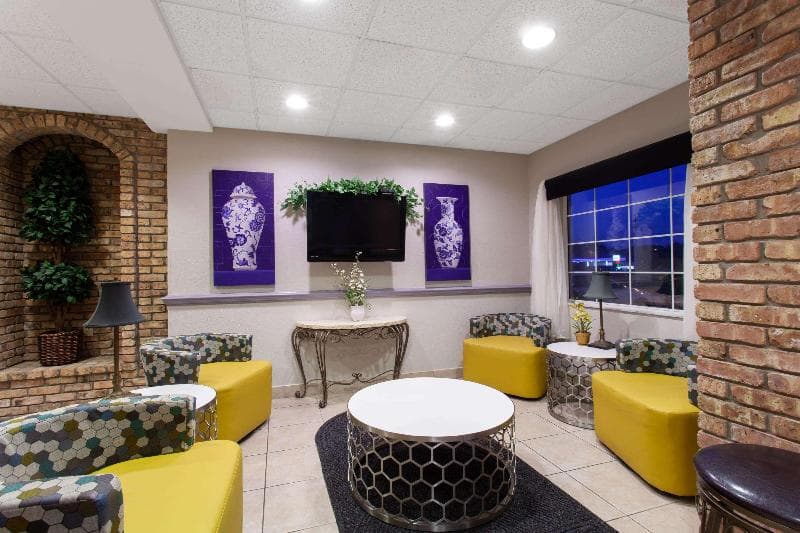 Microtel Inn & Suites By Wyndham Lady Lake/The Villages 5