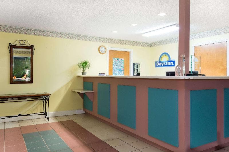 Days Inn by Wyndham Lamont/Monticello 4
