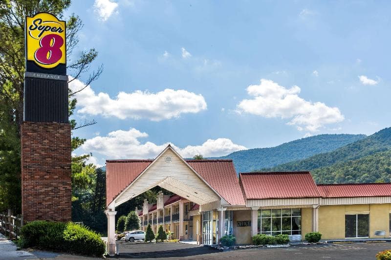 Super 8 By Wyndham Caryville 5