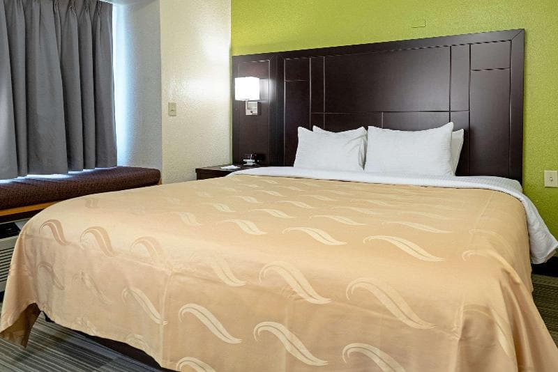 Quality Inn & Suites Robbinsville Nc 1
