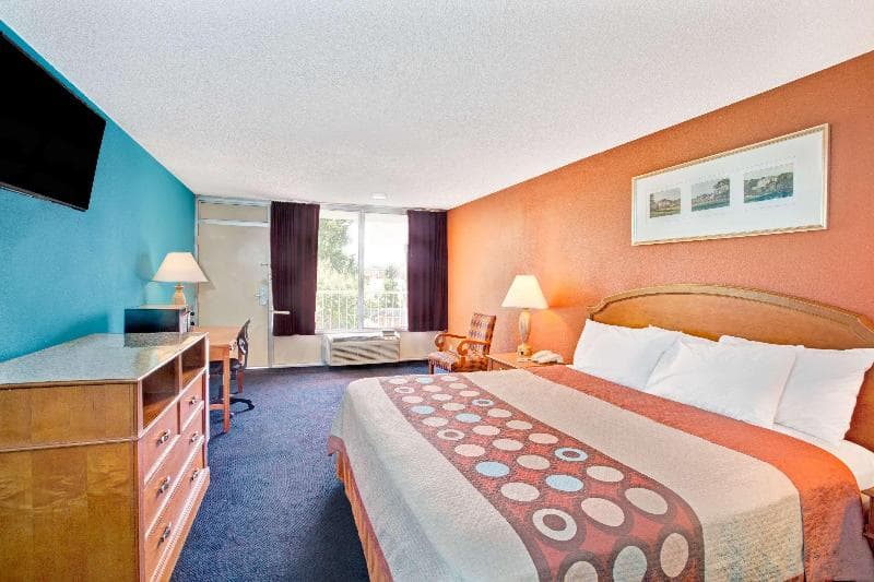 Super 8 By Wyndham Gaffney 5