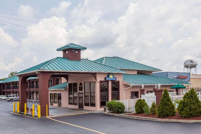 Days Inn By Wyndham Jackson 5