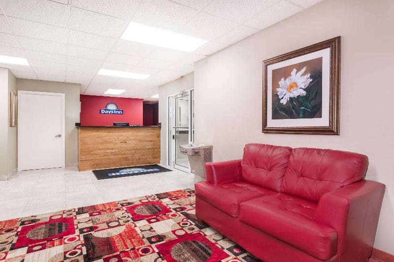 Days Inn By Wyndham Trenton 4