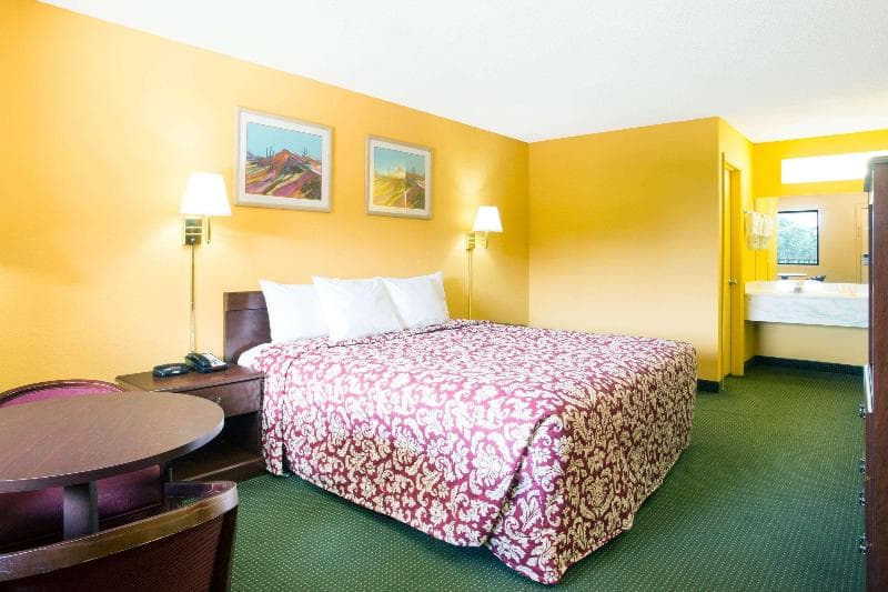 Days Inn By Wyndham Camilla 3