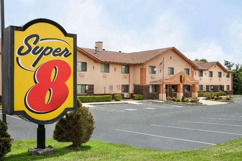 Super 8 By Wyndham Mayfield 5