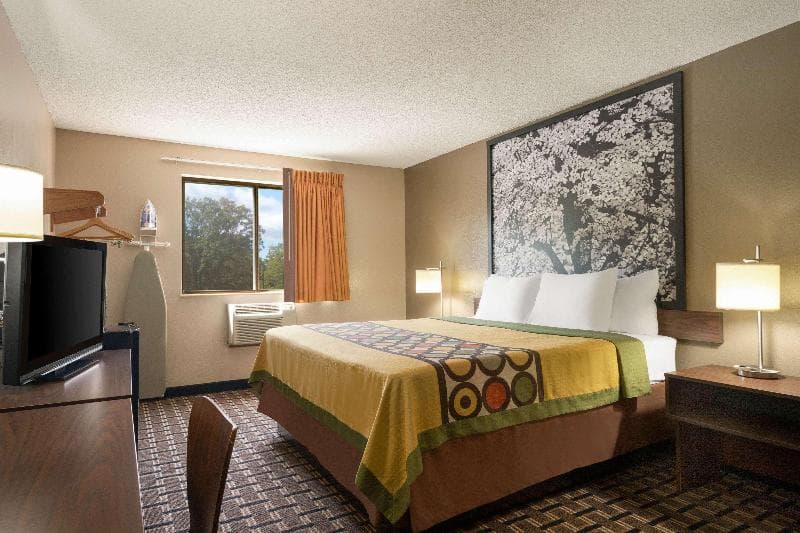 Super 8 By Wyndham Mayfield 3