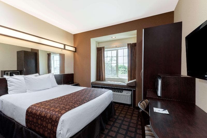 Microtel Inn & Suites By Wyndham Eagle Pass 4