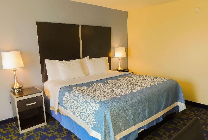 Days Inn & Suites By Wyndham Pocahontas 5