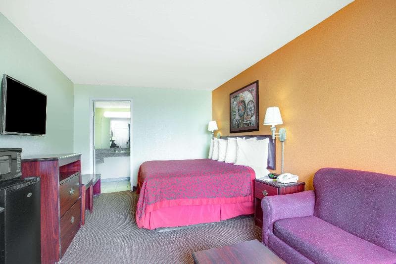 Days Inn By Wyndham Okemah 2