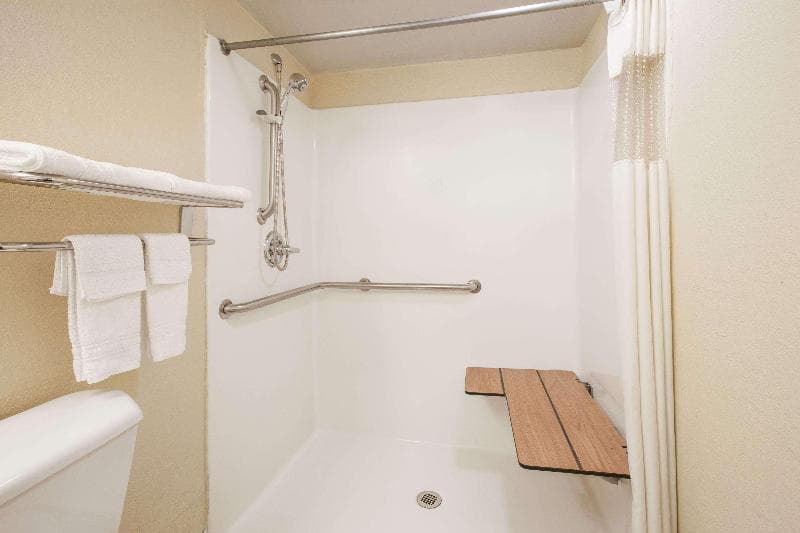 Days Inn By Wyndham Okemah 3
